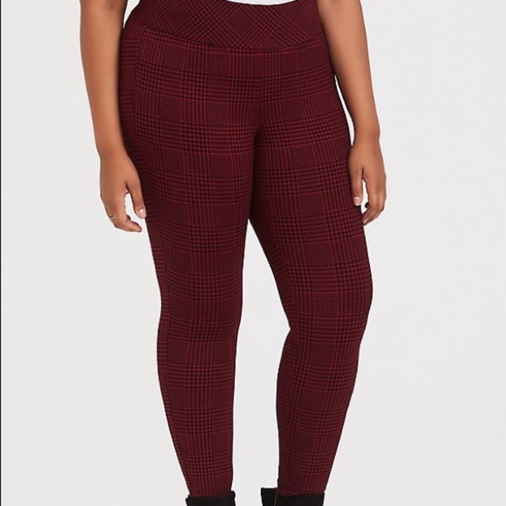 Red plaid houndstooth studio pixie pant